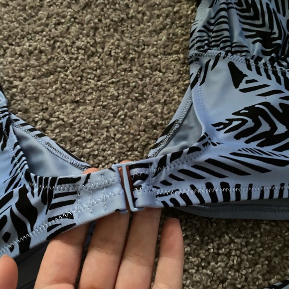 Aerie Swimsuit (top and bottom sizes are different) - Picture 4 of 7